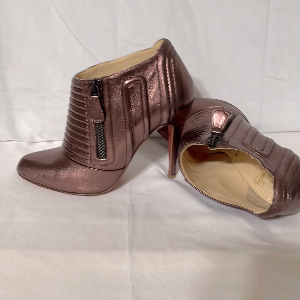 Sigourney 100 Christian Louboutin Pink Purple Booties 37.5 Red Bottoms